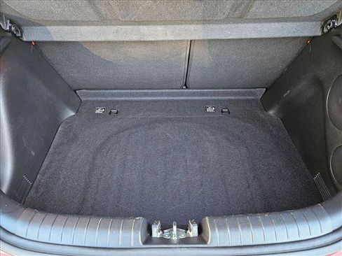 Used 2019 Hyundai Veloster 2.0 Premium image 6