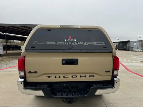 Used 2020 Toyota Tacoma SR image 14