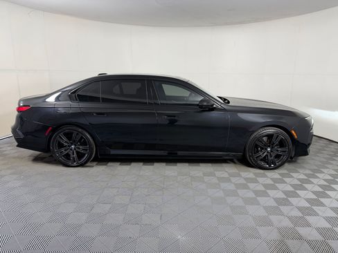 Used 2024 BMW i7 eDrive50 w/ M Sport Package RWD image 8