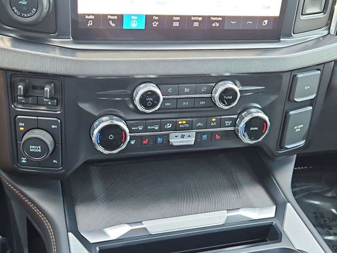 Certified 2024 Ford F350 Platinum w/ FX4 Off-Road Package AWD/4WD image 22