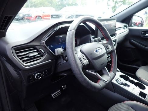 Certified 2023 Ford Escape ST-Line Select w/ Tech Pack #2 image 15