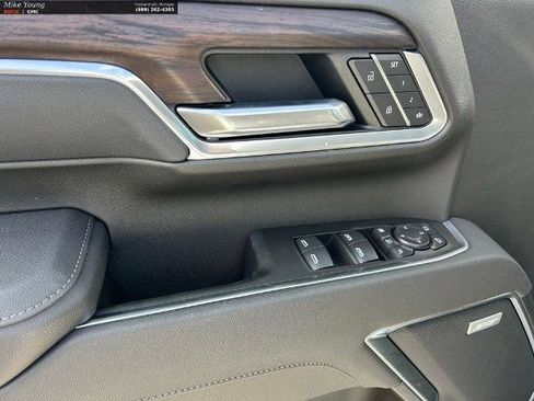 New 2026 GMC Sierra 2500 SLT w/ SLT Premium Package image 14
