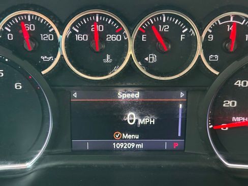 Used 2021 Chevrolet Suburban RST w/ Rear Media and Nav Package image 23