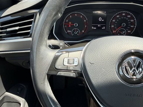 Used 2019 Volkswagen Jetta R-Line FWD image 14