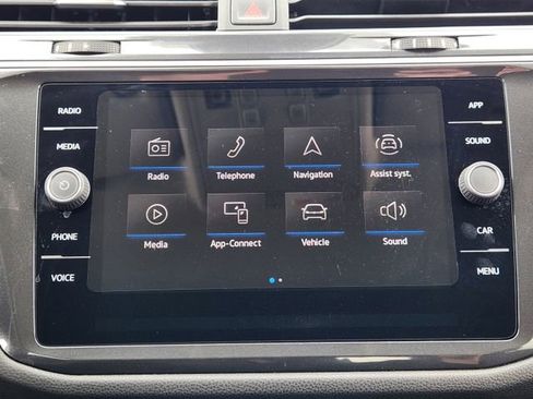 New 2024 Volkswagen Tiguan SE image 12