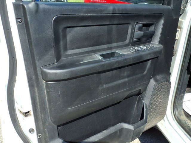 Used 2017 RAM 1500 Express AWD/4WD image 19