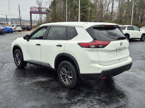 Used 2024 Nissan Rogue S image 5