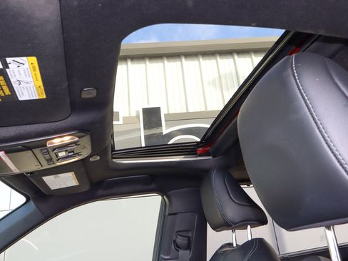 Used 2023 Toyota Highlander XSE image 8