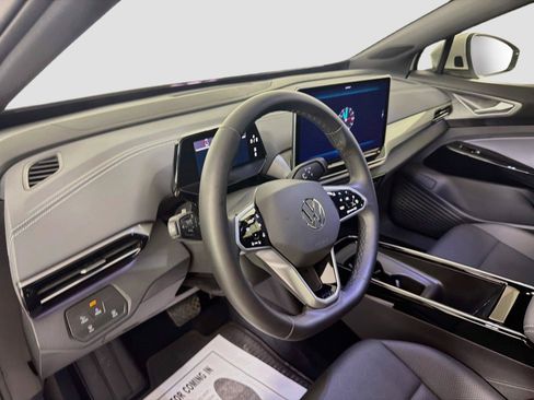Used 2025 Volkswagen ID.4 Pro S RWD image 9