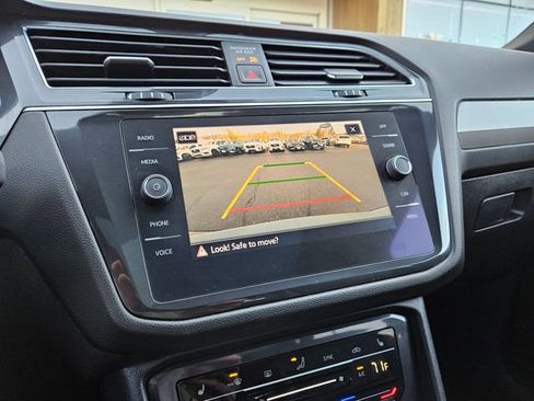 Used 2022 Volkswagen Tiguan SE R-Line image 33