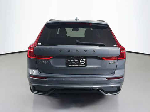 Certified 2024 Volvo XC60 B5 Plus AWD/4WD image 7
