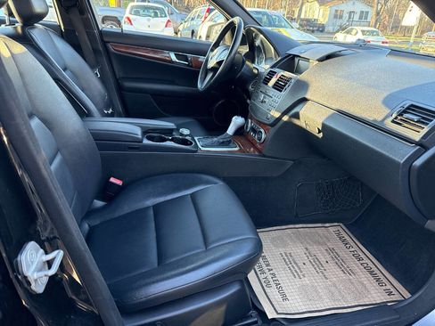 Used 2011 Mercedes-Benz C 300 4MATIC Sedan image 19
