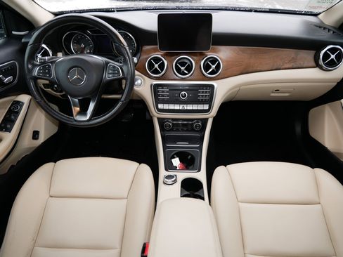 Used 2019 Mercedes-Benz GLA 250 GLA 250 image 10