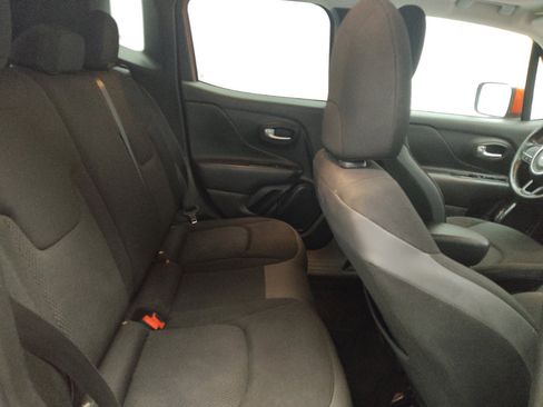 Used 2020 Jeep Renegade Altitude w/ UConnect 8.4 Nav Group image 19