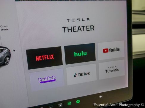 Used 2020 Tesla Model 3 Standard Range image 23