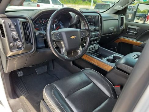 Used 2019 Chevrolet Silverado 2500 High Country w/ Duramax Plus Package AWD/4WD image 29