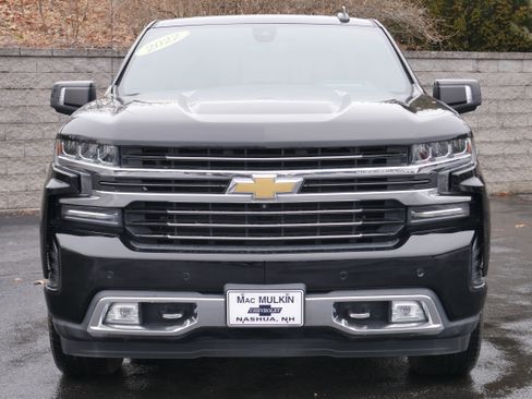 Used 2022 Chevrolet Silverado 1500 High Country w/ Technology Package image 2