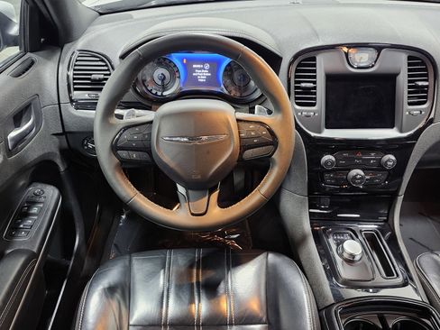 Used 2023 Chrysler 300 S image 28