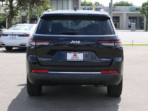 Used 2023 Jeep Grand Cherokee L Laredo AWD/4WD image 5