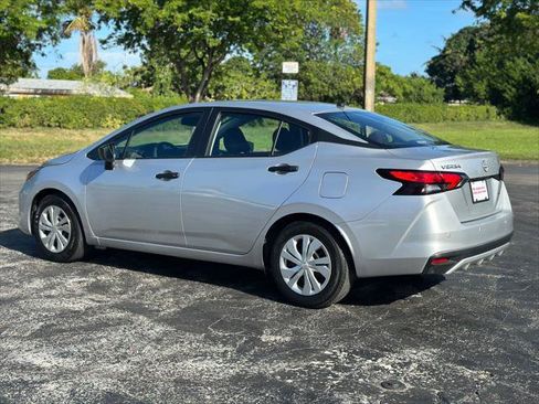 Used 2025 Nissan Versa S FWD image 6