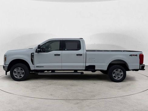 Used 2025 Ford F250 XLT AWD/4WD image 2