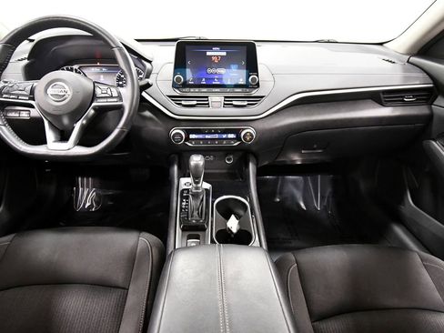 Used 2020 Nissan Altima 2.5 SV image 3