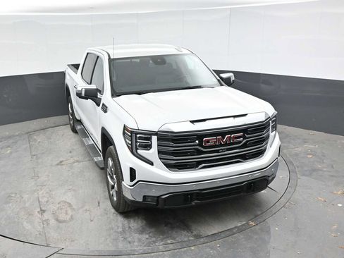 Used 2024 GMC Sierra 1500 SLT w/ SLT Premium Plus Package AWD/4WD image 16