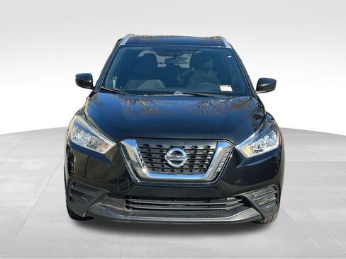 Used 2018 Nissan Kicks S image 8