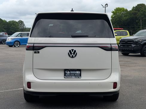 Used 2025 Volkswagen ID. Buzz Pro S Plus RWD image 8