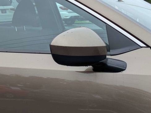 Used 2025 Nissan Kicks SV FWD image 12