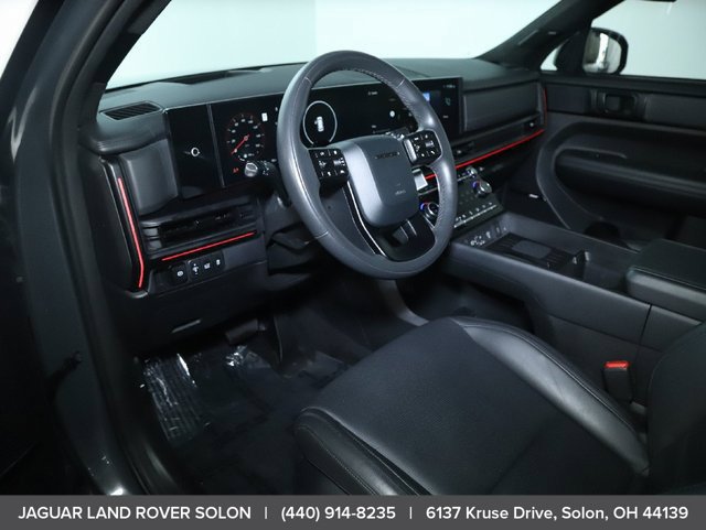 Used 2025 Hyundai Santa Fe Calligraphy AWD/4WD image 16