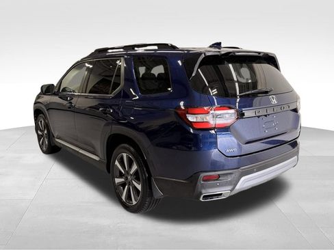 Used 2023 Honda Pilot Elite image 3