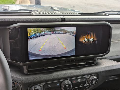 Used 2024 Jeep Wrangler Sport S image 20