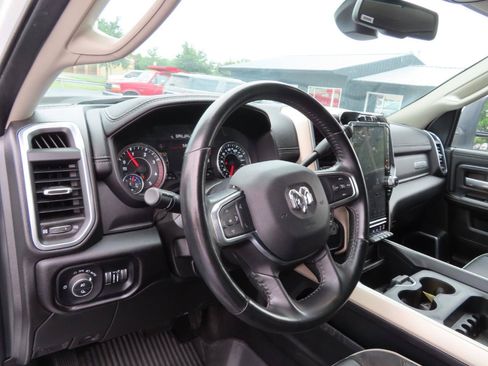 Used 2024 RAM 2500 Laramie AWD/4WD image 31