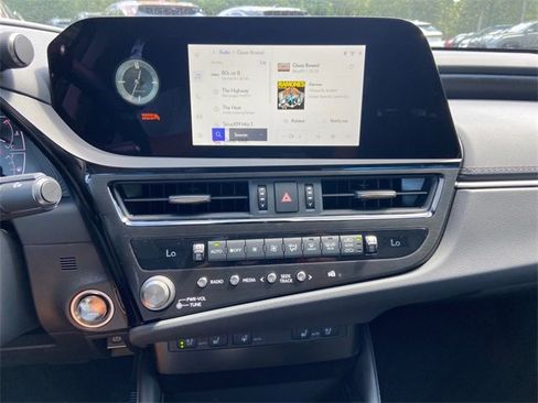 New 2025 Lexus ES 350 w/ Premium Package image 18