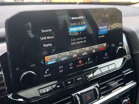 Used 2023 Nissan Pathfinder Platinum image 33