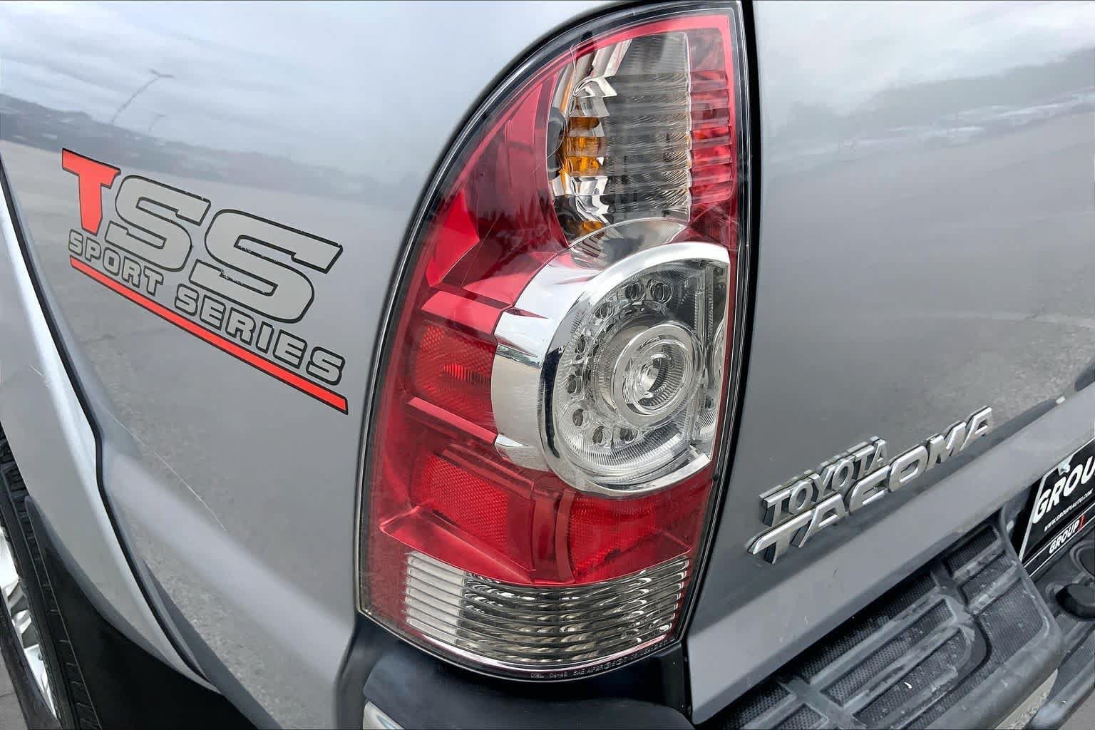 Used 2015 Toyota Tacoma PreRunner w/ SR5 Package RWD image 28