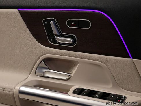 Used 2021 Mercedes-Benz GLA 250 4MATIC image 24