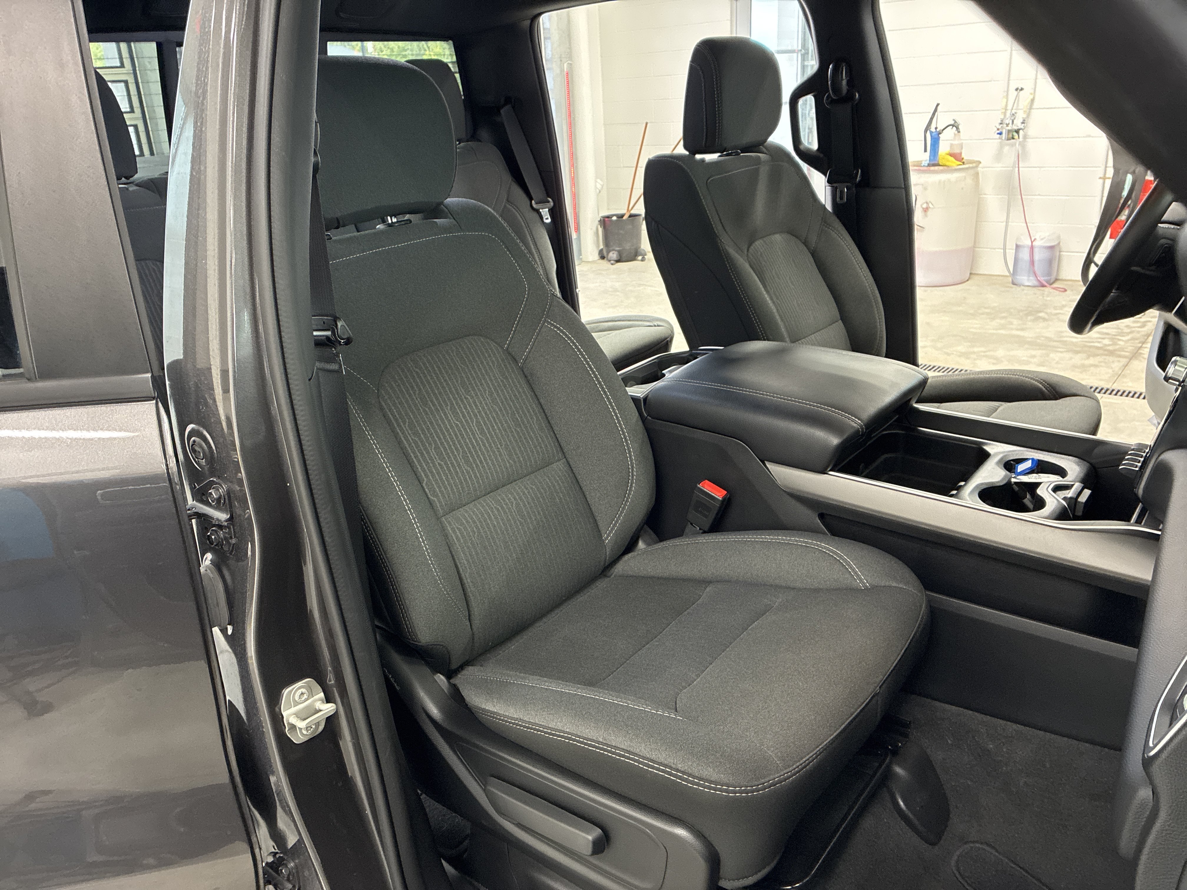 Certified 2023 RAM 1500 Big Horn AWD/4WD image 16