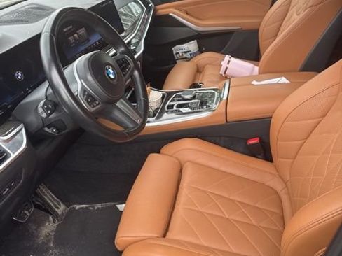 Used 2024 BMW X5 xDrive40i w/ M Sport Package AWD/4WD image 5