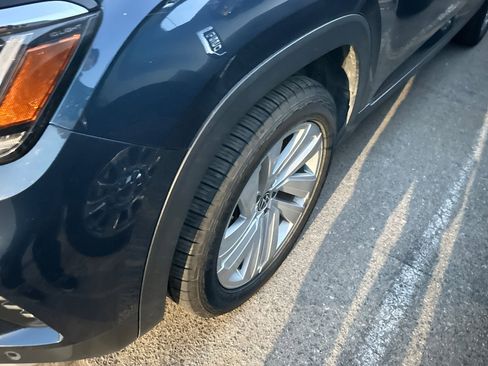 Used 2022 Volkswagen Atlas Cross Sport SE image 8