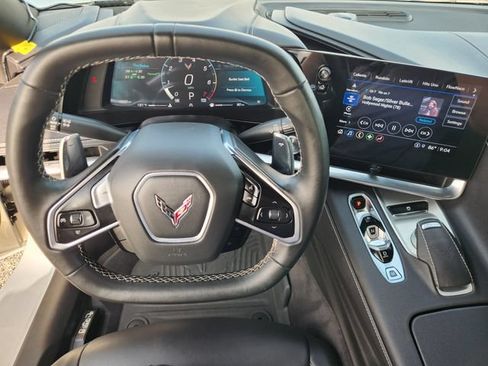 Used 2022 Chevrolet Corvette Stingray Coupe w/ 1LT RWD image 27