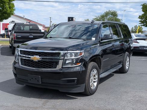 Used 2019 Chevrolet Suburban LT AWD/4WD image 10