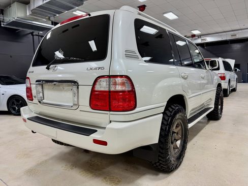 Used 2004 Lexus LX 470 image 4