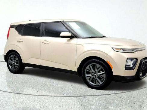 Used 2020 Kia Soul EX FWD image 3