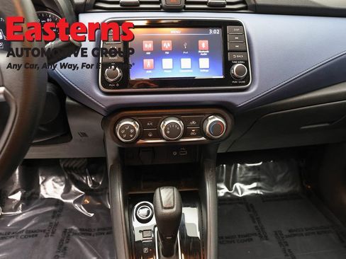 Used 2024 Nissan Versa SV FWD image 12