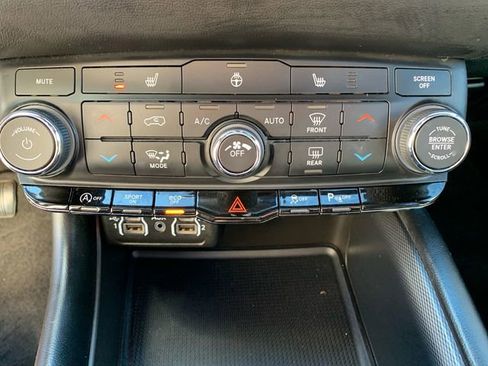 Used 2021 Dodge Durango GT image 37