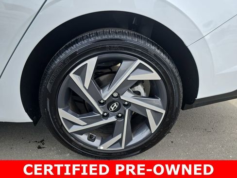Certified 2025 Hyundai Elantra Sport image 33