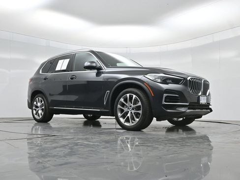 Used 2023 BMW X5 xDrive40i AWD/4WD image 2
