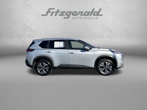 Used 2023 Nissan Rogue SV w/ SV Premium B Package image 8